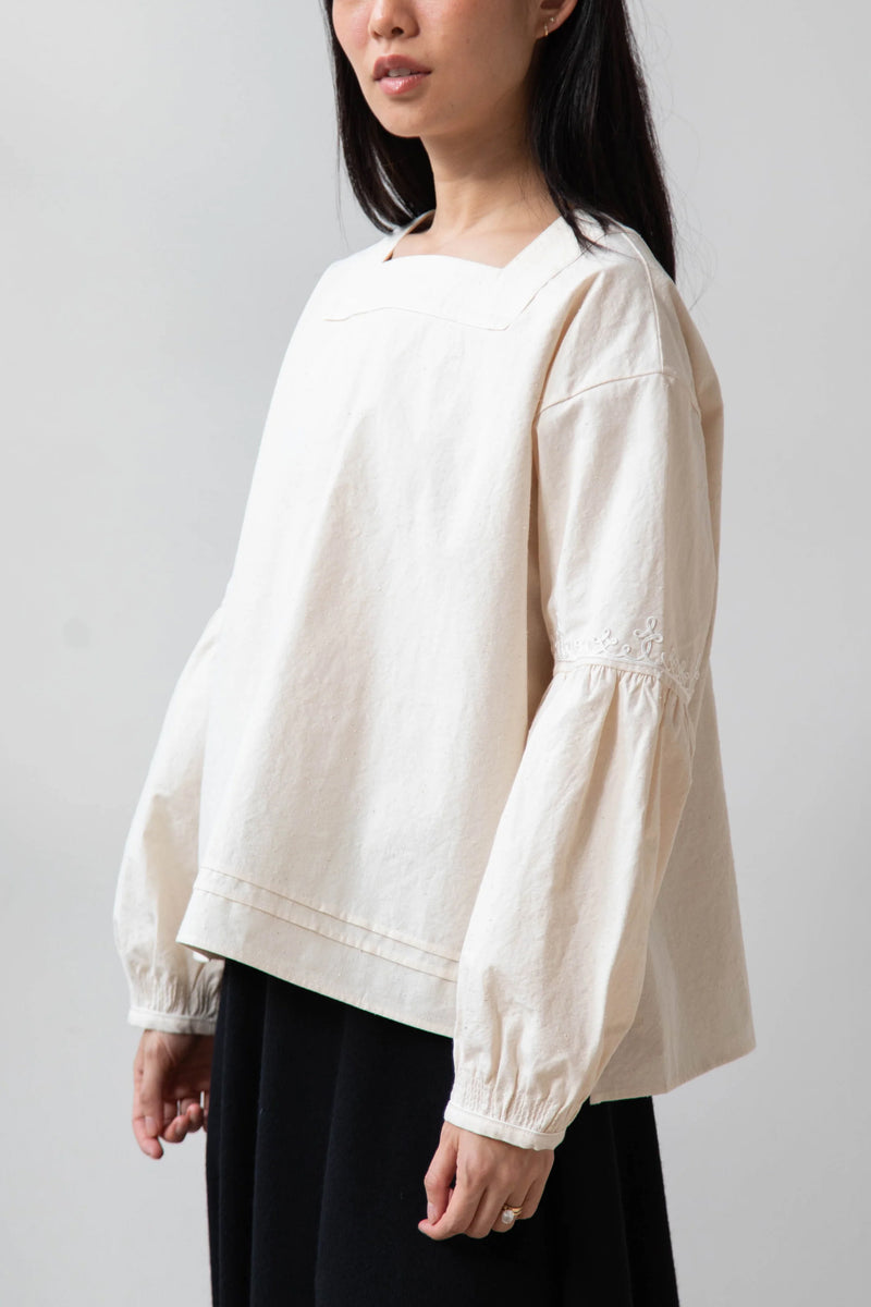 Fog collector's blouse