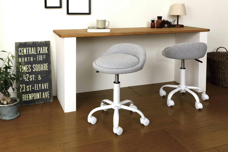 Ruru Swivel Chair