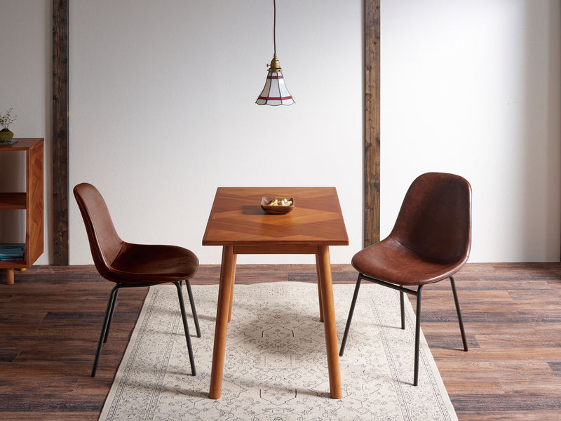 Hent Dining Table