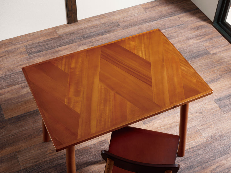 Hent Dining Table