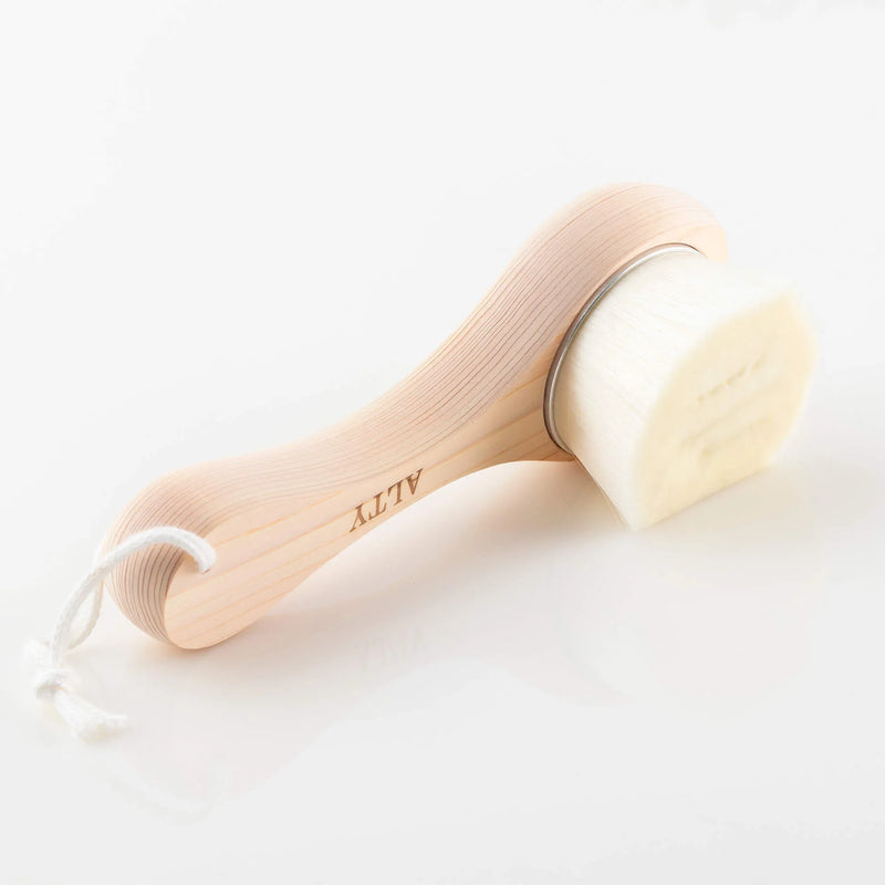 Mini handle body brush