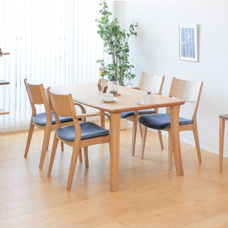 Libera Dining Table